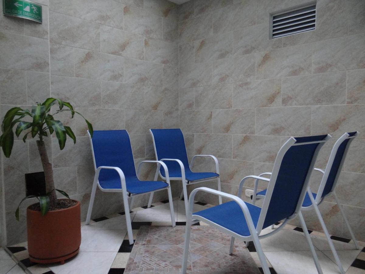 Hotel El Deportista Medellin Exterior photo